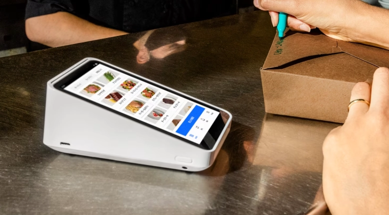 Squareターミナルとは？使い方・専用ハブ・料金、キャンペーン情報まで